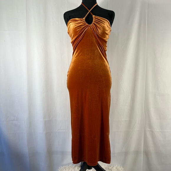 Orange,Rust velvet, halter, midi dress, large
NWT - Picture 2 of 9